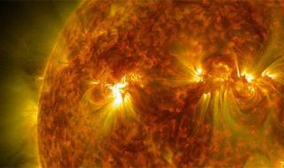 直击宇宙中的太阳耀斑