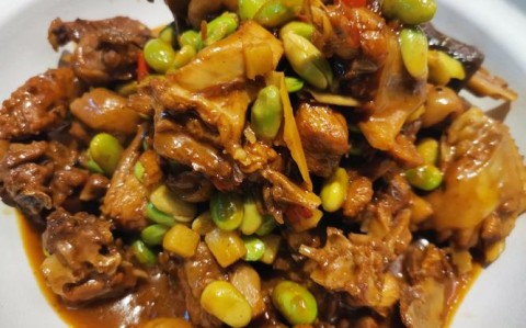 烧鸡的做法（毛豆烧鸡的做法）