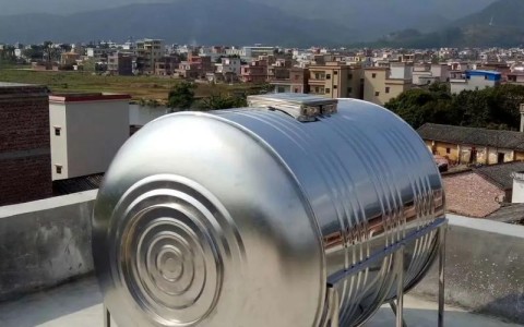 家用不锈钢水塔（家用不锈钢水塔安装）