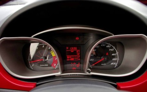 欧朗汽车（欧朗汽车仪表盘）