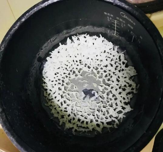 共享厨房翻车现场(共享厨房挣钱吗)