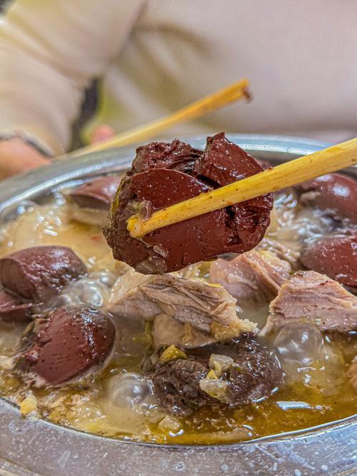 东北杀猪菜的做法（东北杀猪菜的做法步骤）