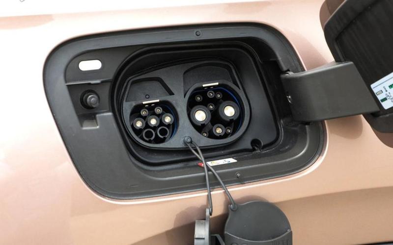 e8手机（e8手机充电接口在哪）