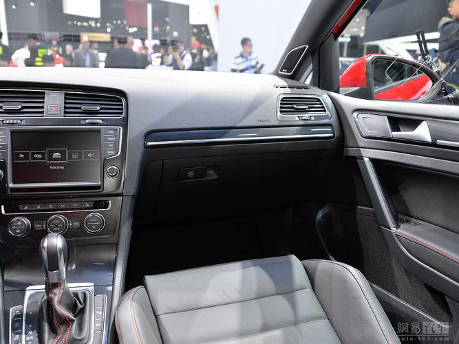 进口高尔夫汽车（进口高尔夫汽车2025款图片价格表）