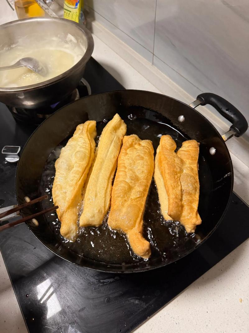 油条的做法(油条的做法家常做法)