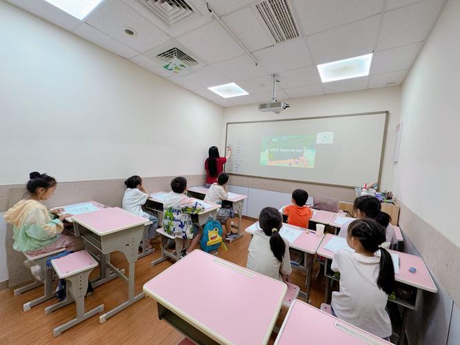 英语学习班（学英语课程）