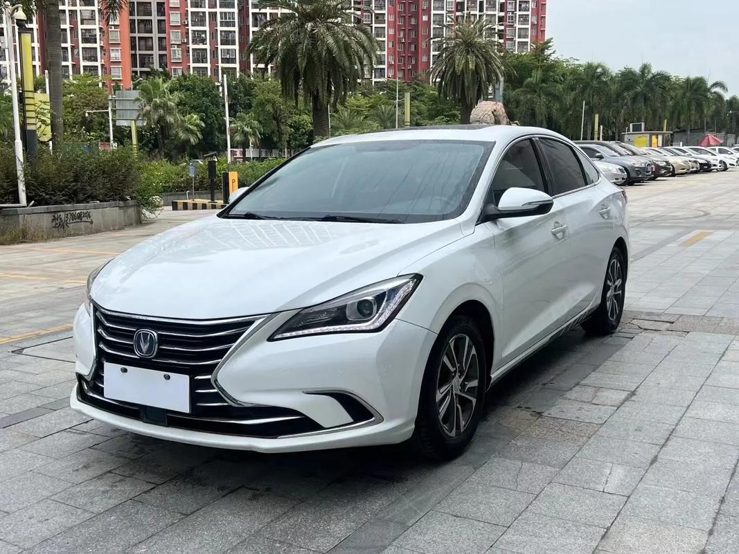 长安汽车所有车型图片（长安汽车所有车型图片油车）