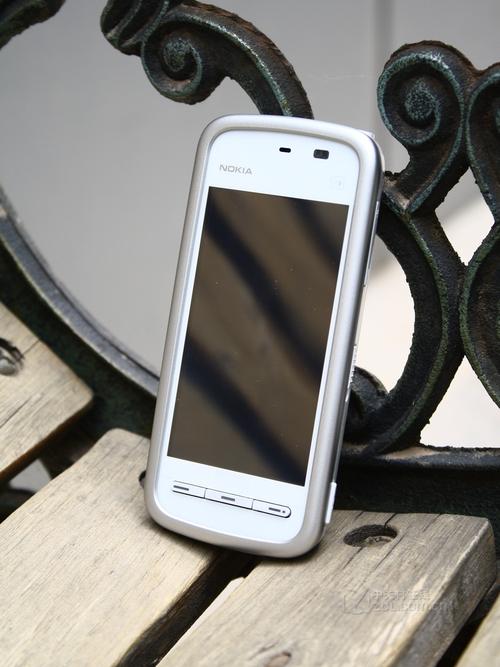 诺基亚5235手机（诺基亚5235手机主题是什么）