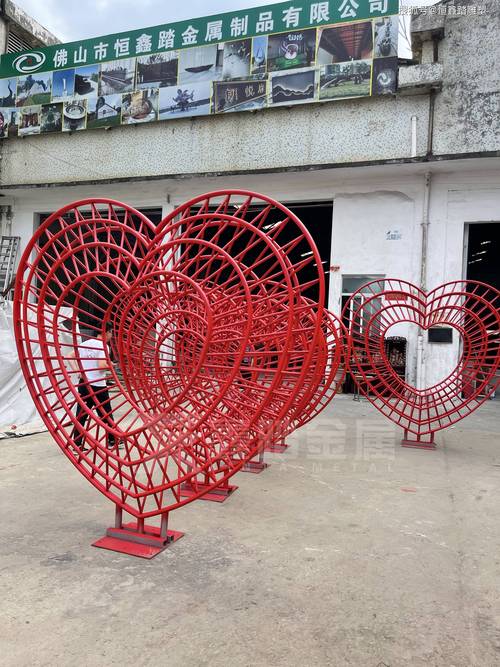 不锈钢装饰品（不锈钢装饰品爱心拉丝的图片）