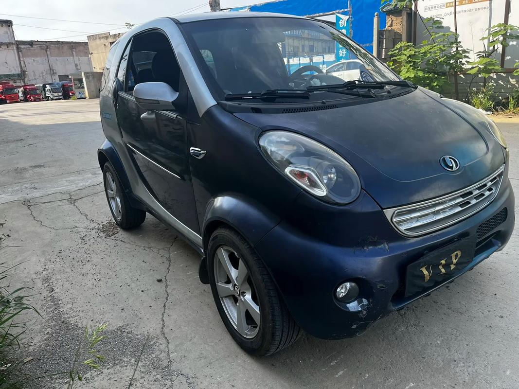 小贵族汽车（小贵族车标）