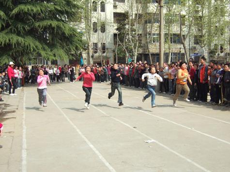 大专学历可以当小学老师吗（大专学历可以当小学老师吗,报名条件是什么）