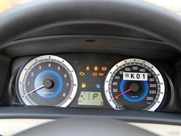 丰田花冠汽车（丰田花冠汽车仪表盘）